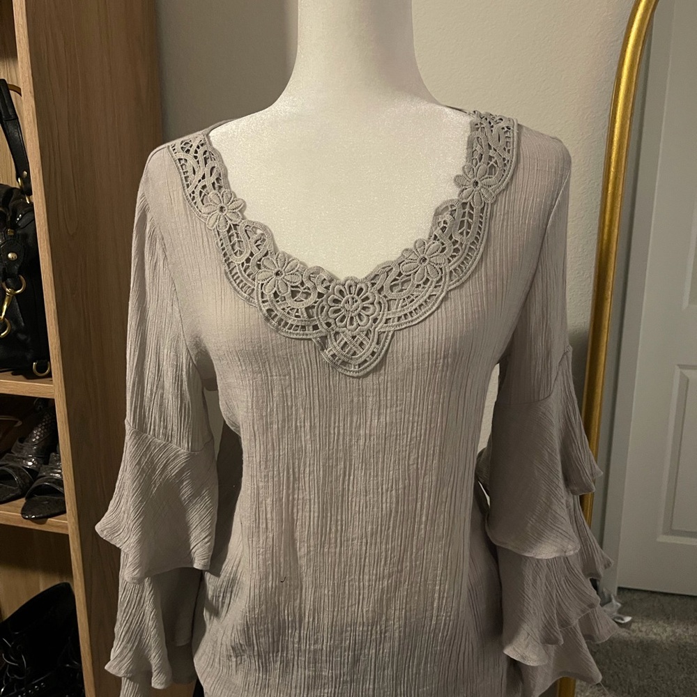 Elegant Lace Trim Gray Women's Top